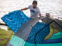 Merkloos Klymit DOUBLE V Slaapmat -Bo-Camp Verkoopwinkel 4e59a510e8dfa8a1