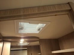 Burstner Premio Life 480 TL 2022 Caravan -Bo-Camp Verkoopwinkel burstner premio life 480 tl 2022 caravan 10 ecommerce