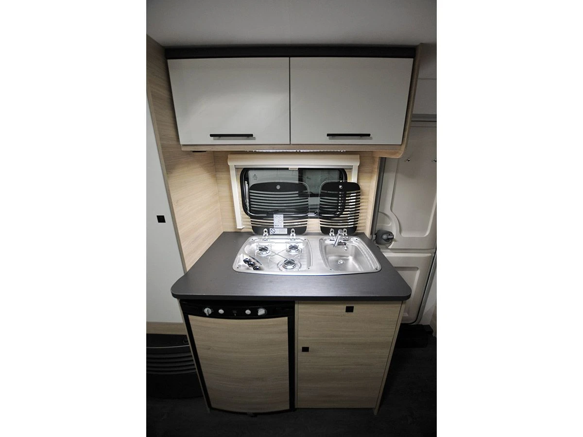 Caravelair Alba 466 Family Caravan 10 Caravelair Alba 466 Family Caravan - Afbeelding 8