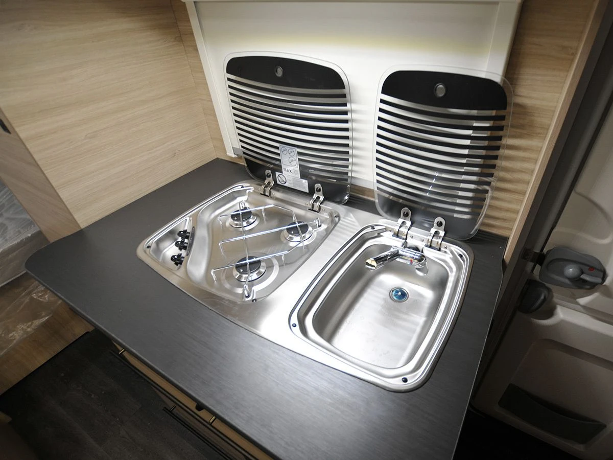 Caravelair Alba Style 466 Family Caravan 9 Caravelair Alba Style 466 Family Caravan - Afbeelding 7