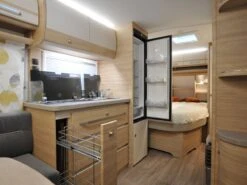 Fendt Bianco Selection 465 SFB Caravan -Bo-Camp Verkoopwinkel fendt 465 sfbbianco sel 2023 4 ecommerce