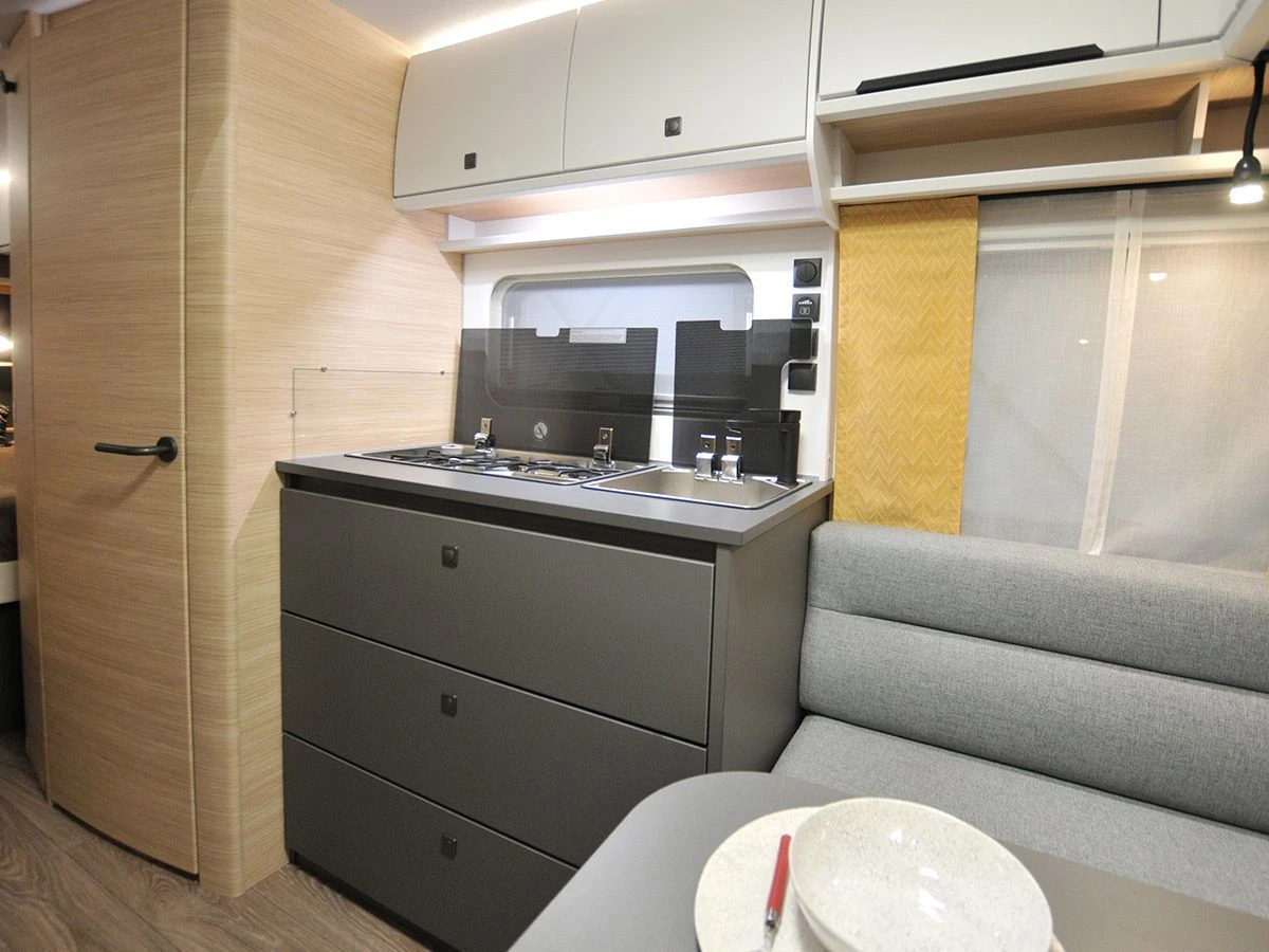 Fendt Apero 495 SG 2024 Caravan 6 Fendt Apero 495 SG 2024 Caravan - Afbeelding 4