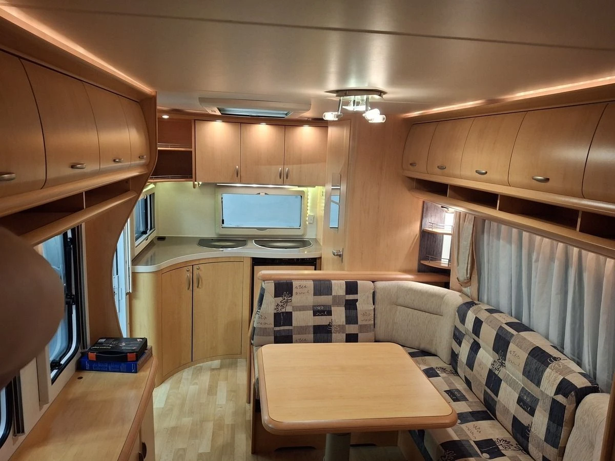 Hobby De Luxe 520 TMF 2008 Caravan 15 Hobby De Luxe 520 TMF 2008 Caravan - Afbeelding 13