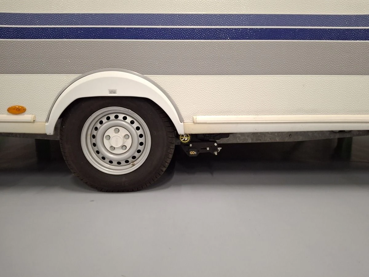 Hobby De Luxe 520 TMF 2008 Caravan 6 Hobby De Luxe 520 TMF 2008 Caravan - Afbeelding 4