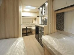 Hobby De Luxe 460 LU 2025 Caravan -Bo-Camp Verkoopwinkel hobby deluxe 460lu 2025 10 ecommerce