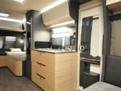 Hobby Maxia 585 UL Caravan -Bo-Camp Verkoopwinkel hobby maxxia 585 ul 4 ecommerce