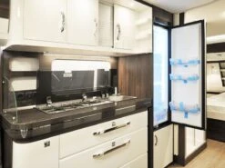 Hobby Prestige 650 UFf 2025 Caravan -Bo-Camp Verkoopwinkel hobby prestige 650uff 2025 6 ecommerce