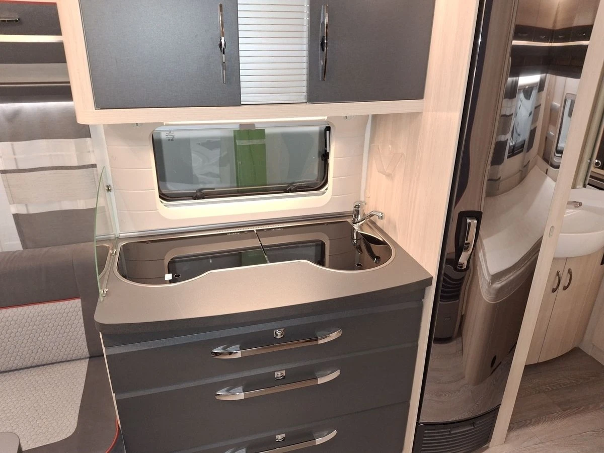 Hobby De Luxe Edition 460 UFE 2019 Caravan 7 Hobby De Luxe Edition 460 UFE 2019 Caravan - Afbeelding 5