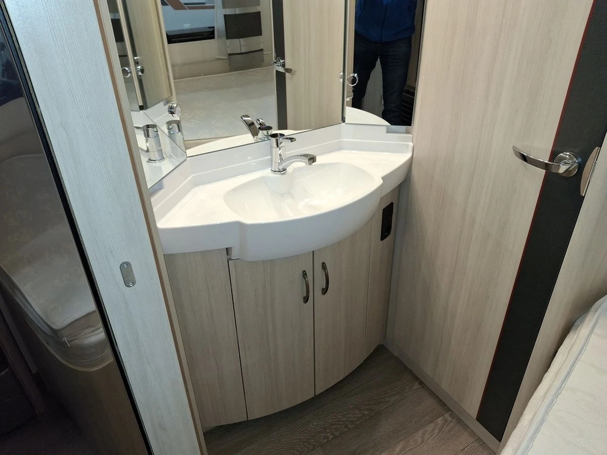 Hobby De Luxe Edition 460 UFE 2019 Caravan 9 Hobby De Luxe Edition 460 UFE 2019 Caravan - Afbeelding 7