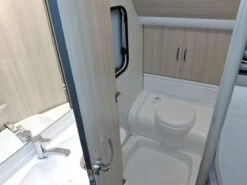 Hobby De Luxe Edition 460 UFE 2019 Caravan 17 Hobby De Luxe Edition 460 UFE 2019 Caravan -Bo-Camp Verkoopwinkel hobbydeluxeedition460ufe20198 ecommerce