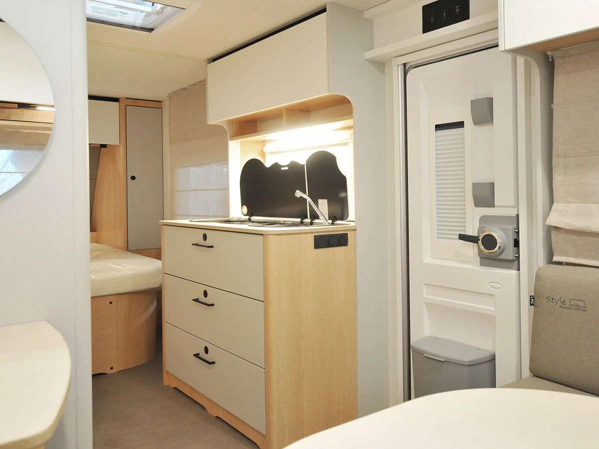 LMC Style 450 D Special Edition 2025 Caravan 7 LMC Style 450 D Special Edition 2025 Caravan - Afbeelding 5