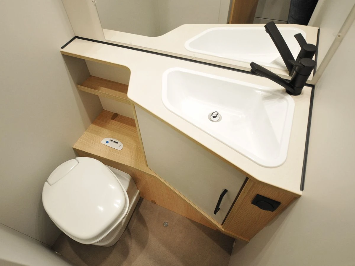 LMC Style 450 D Special Edition 2025 Caravan 11 LMC Style 450 D Special Edition 2025 Caravan - Afbeelding 9