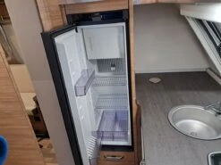 Weinsberg CaraOne Hot Edition 390 PUH 2020 Caravan -Bo-Camp Verkoopwinkel weinsberg4 ecommerce